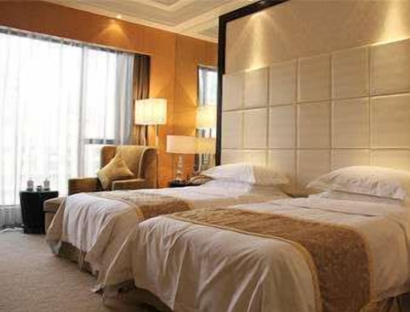 Weifang Ramada Plaza Hotel Esterno foto